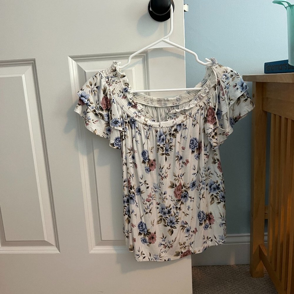 American Eagle Soft & Sexy Floral Off-the-shoulder Shirt SIZE MEDIUM